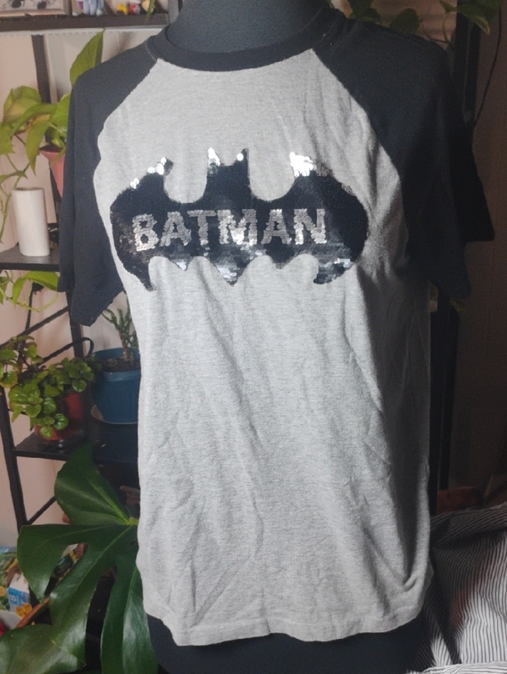 Batman Sequin Logo Raglan Tee - Gray/Black